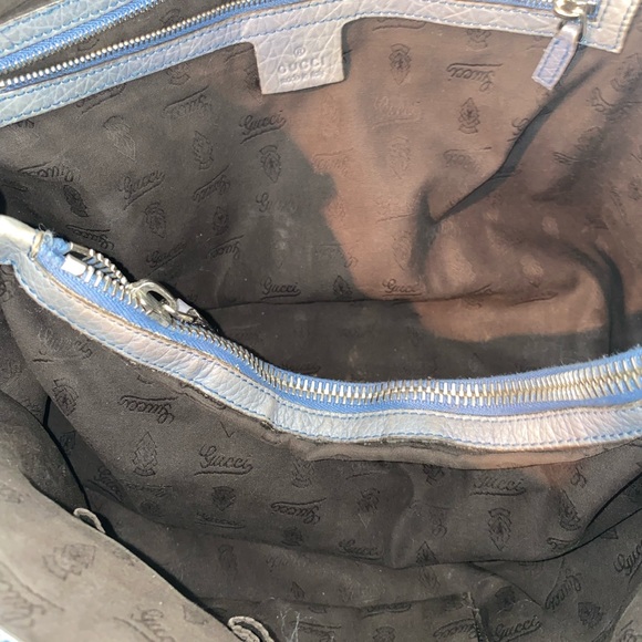 Beautiful Gucci authentic purse! Medium size used. - Picture 8 of 9